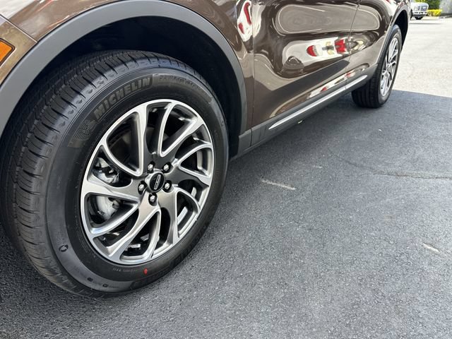 Certified 2022 Lincoln Corsair AWD w/ Equipment Group 101A image 12