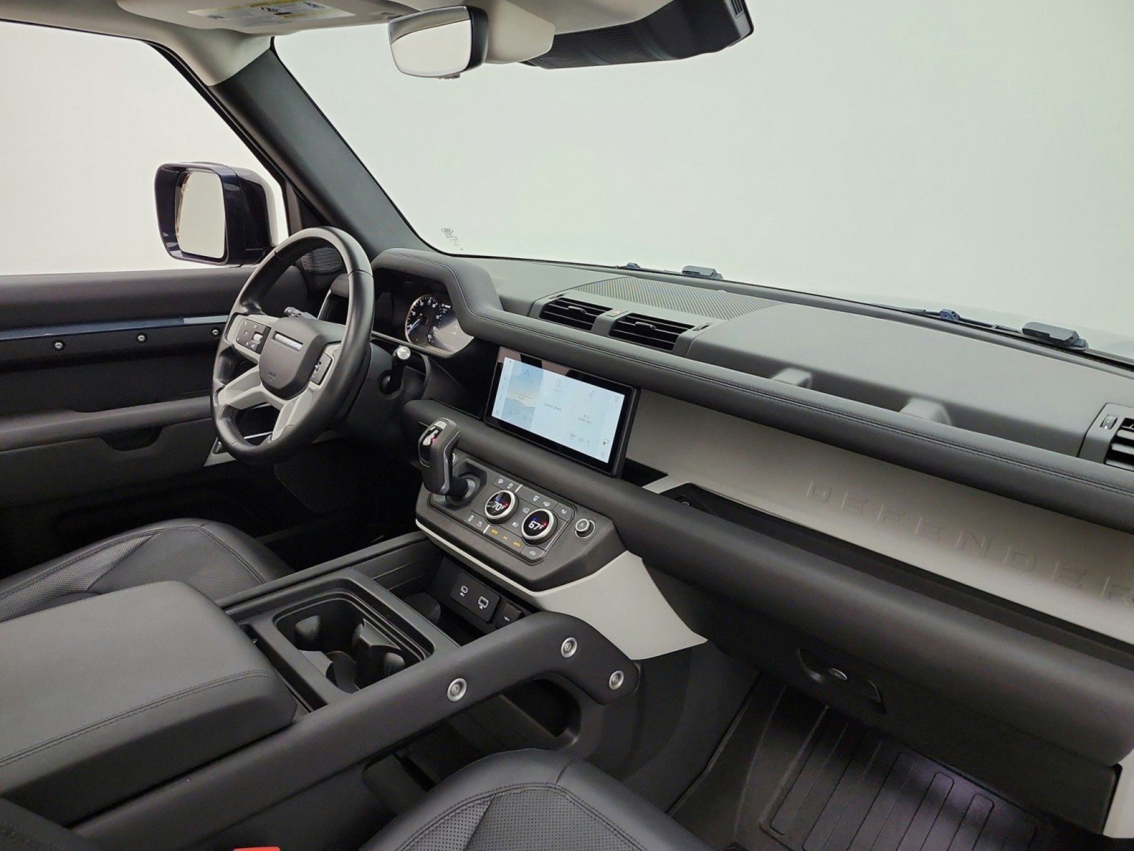 Used 2023 Land Rover Defender 90 S AWD/4WD image 18
