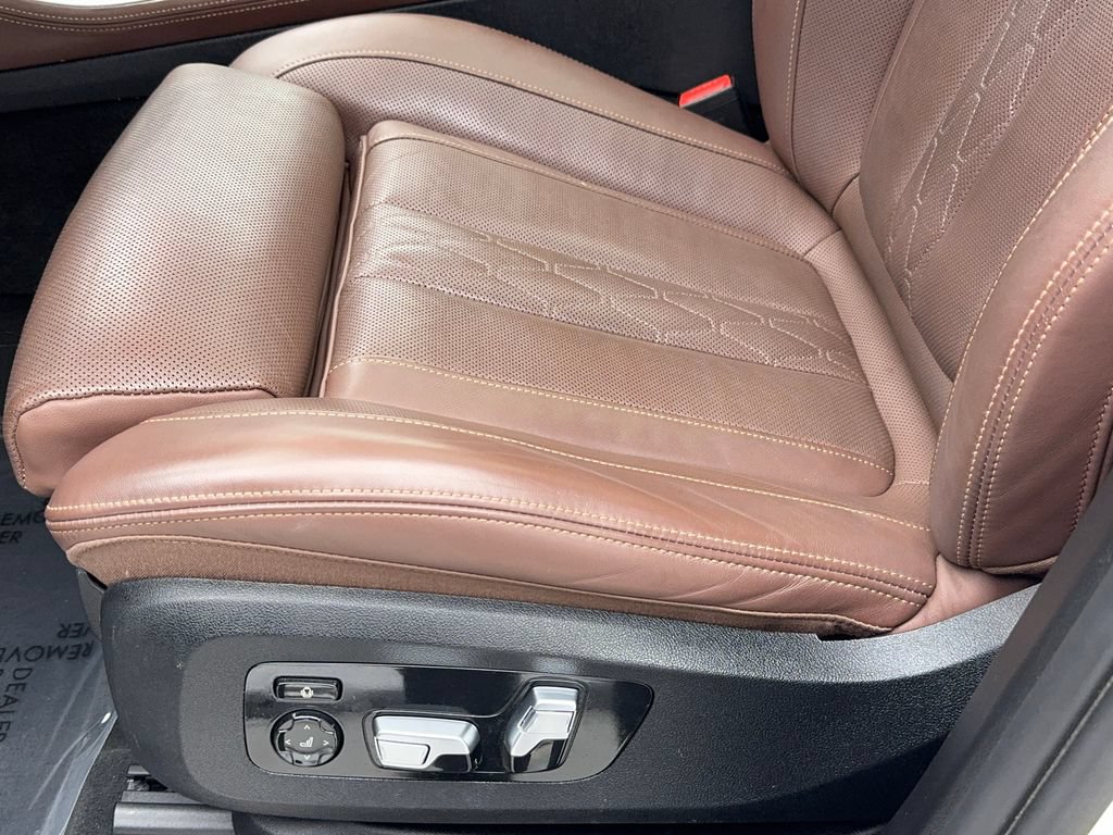 Used 2022 BMW X5 M50i w/ Dynamic Handling Package AWD/4WD image 35