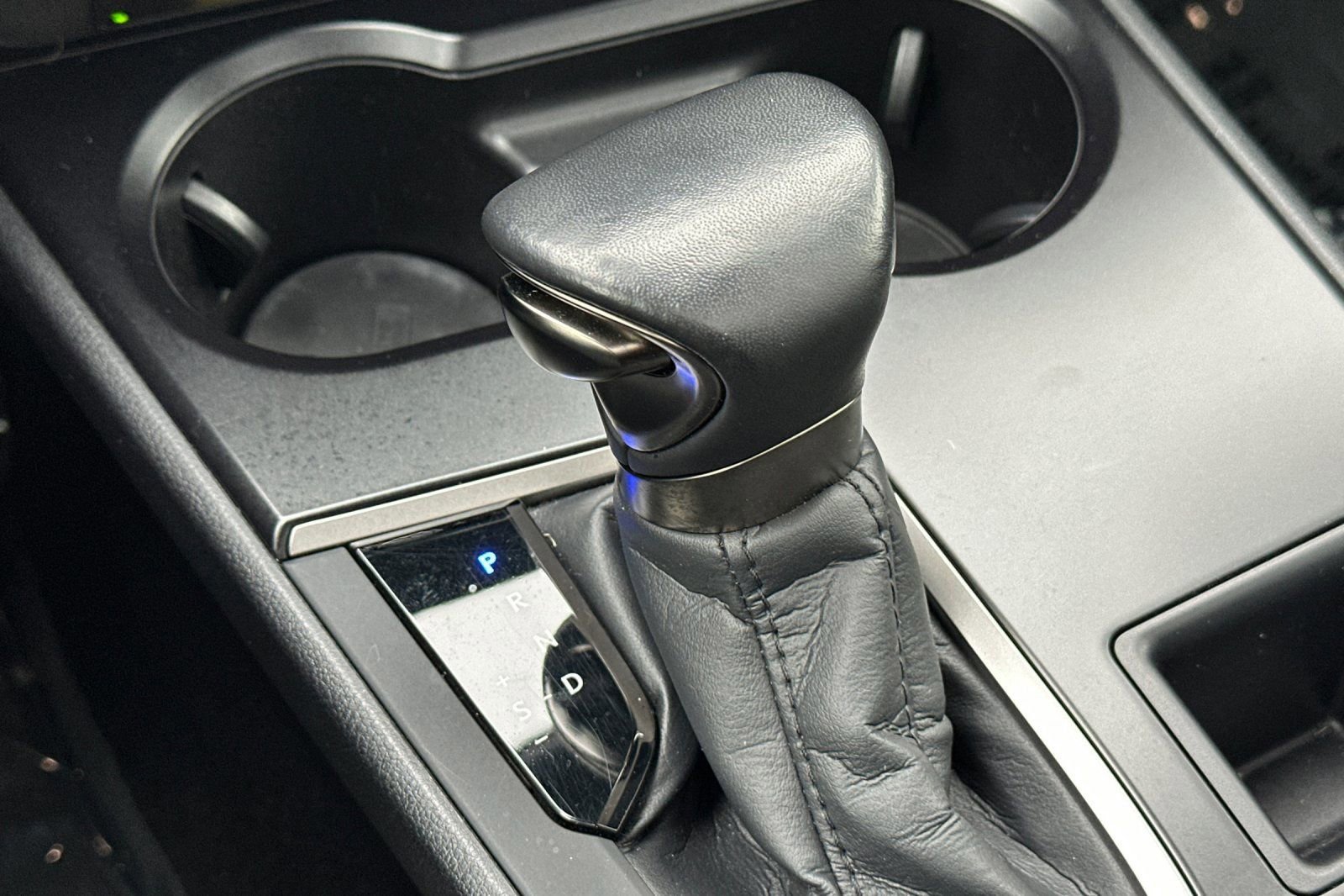 Certified 2024 Lexus UX 250h 250h Base image 25