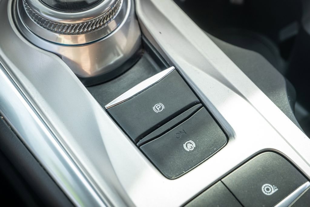 Used 2022 Ford Explorer XLT w/ Equipment Group 202A image 40