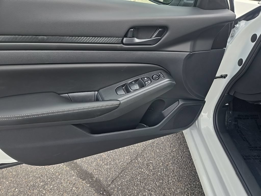 New 2026 Nissan Altima 2.5 SV AWD/4WD image 9