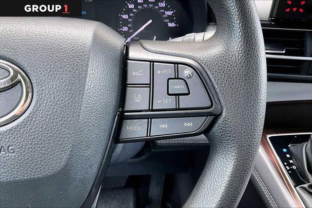 Certified 2023 Toyota Sienna LE FWD image 25