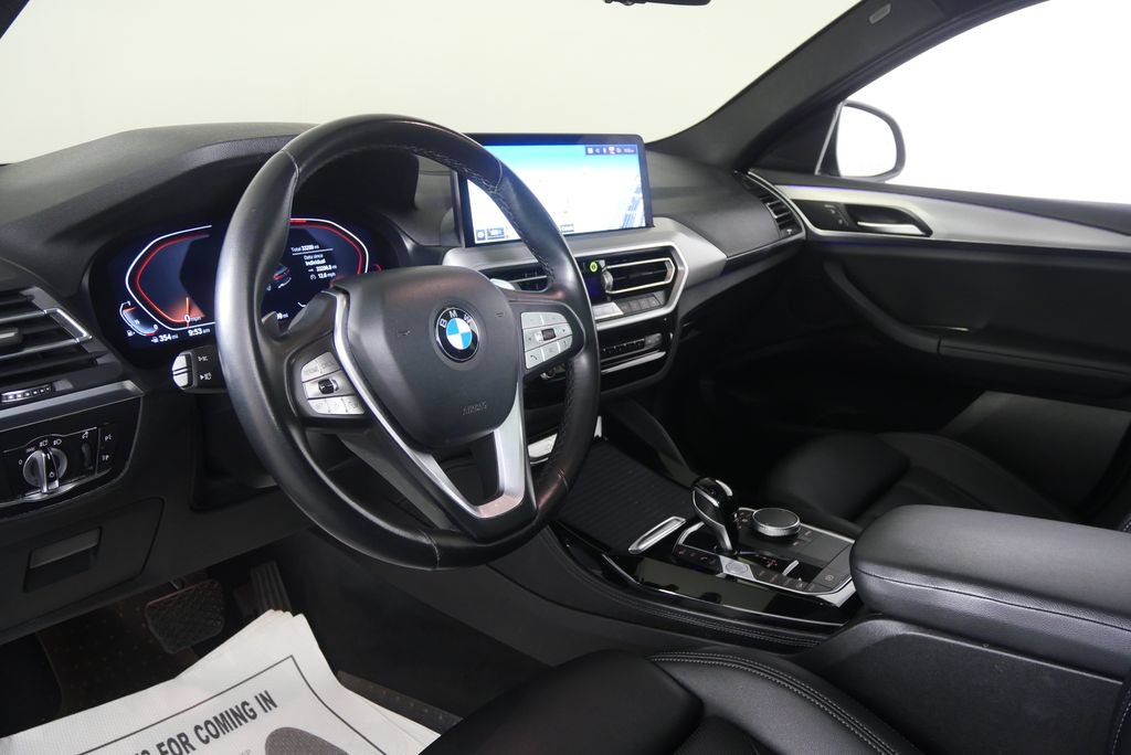 Used 2022 BMW X4 xDrive30i w/ Parking Assistance Package AWD/4WD image 12