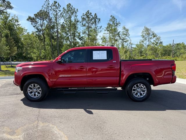 Used 2022 Toyota Tacoma SR5 RWD image 2