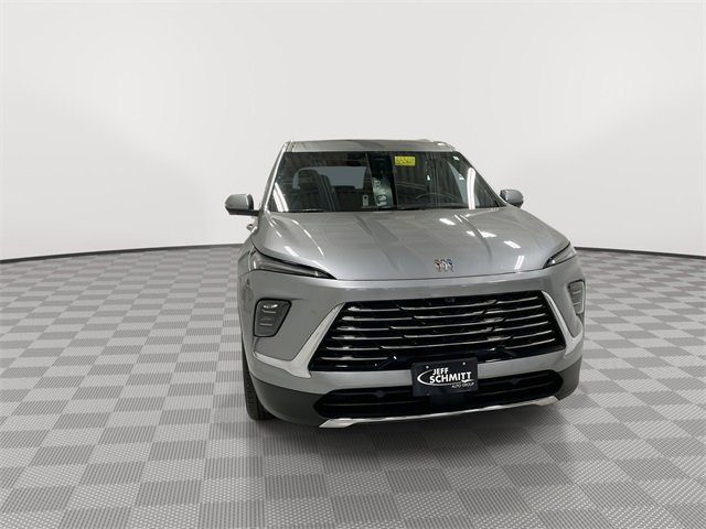 Certified 2025 Buick Enclave Preferred image 3