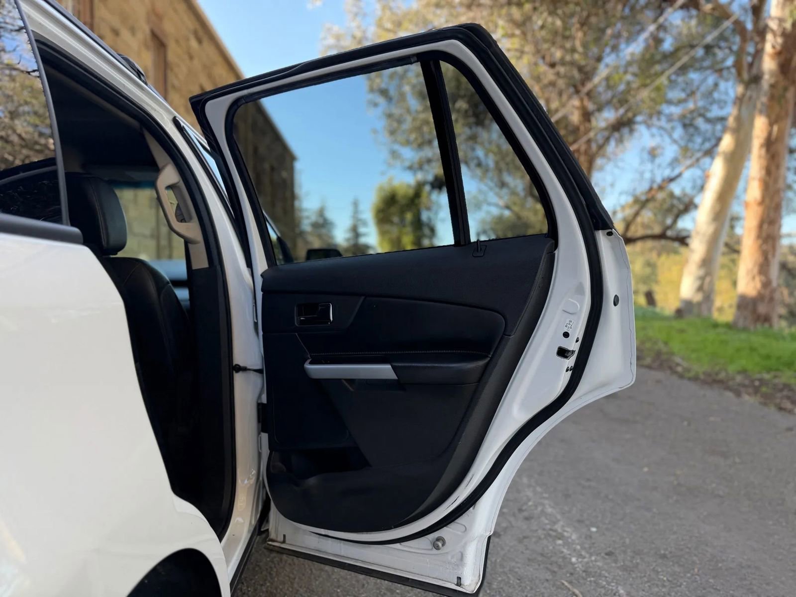 Used 2014 Ford Edge SEL w/ Equipment Group 205A image 28