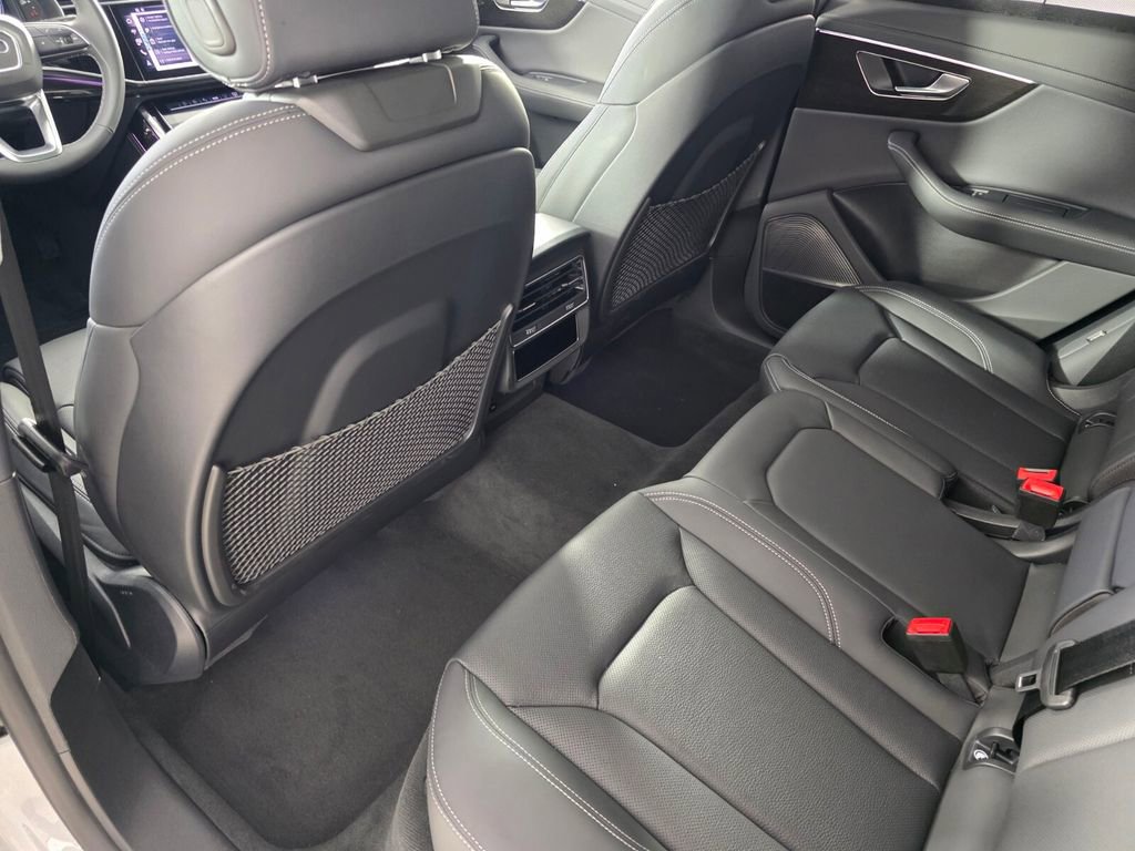 Used 2025 Audi Q8 Prestige image 15