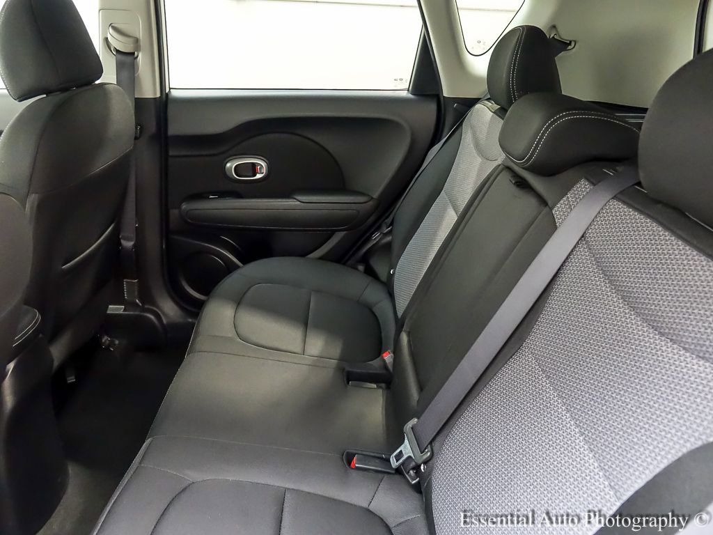 Used 2019 Kia Soul + image 12