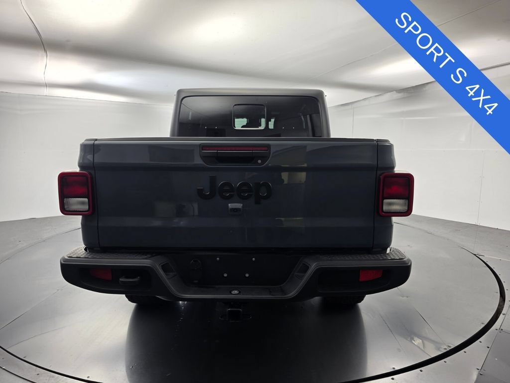Used 2025 Jeep Gladiator Sport AWD/4WD image 5