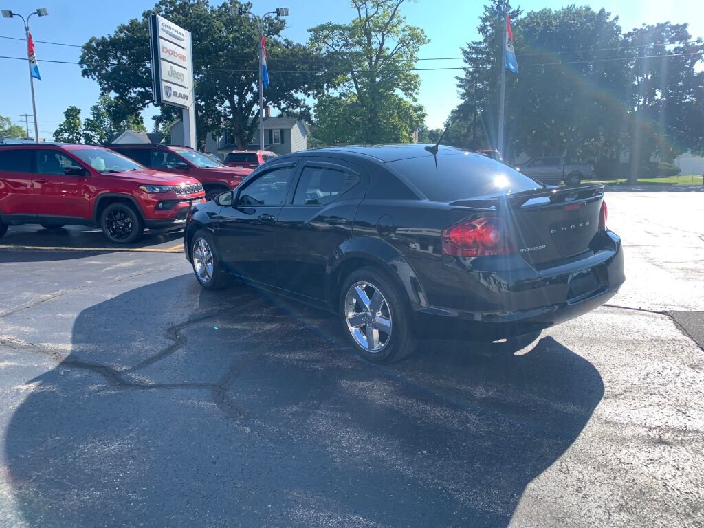 Used 2013 Dodge Avenger SXT w/ Rallye Appearance Group FWD image 8
