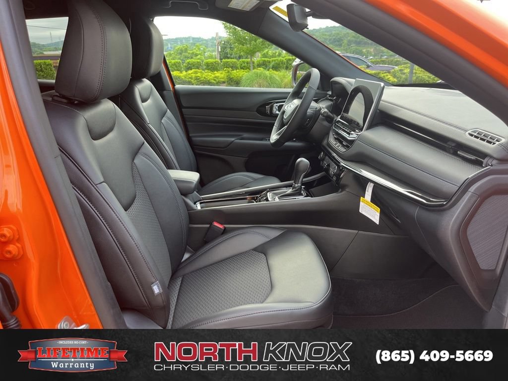 New 2026 Jeep Compass Latitude AWD/4WD image 24