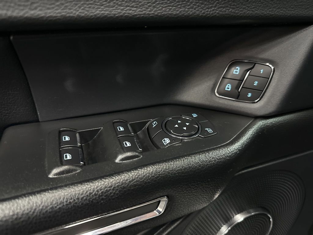 Used 2021 Ford Expedition XLT AWD/4WD image 17