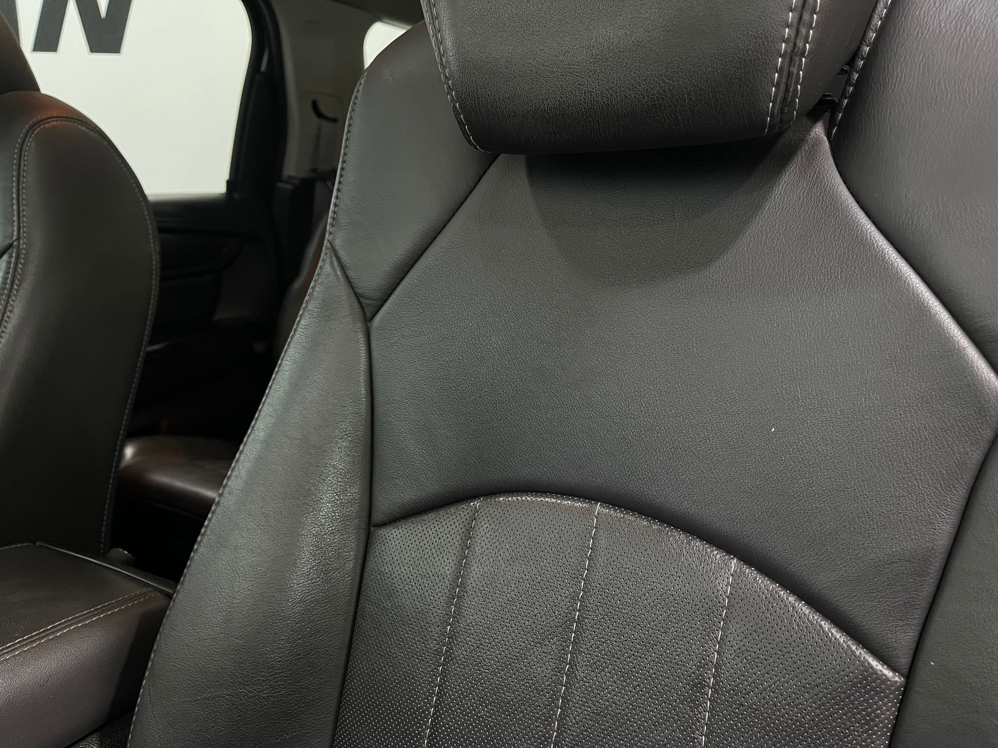 Used 2015 GMC Acadia Denali image 17