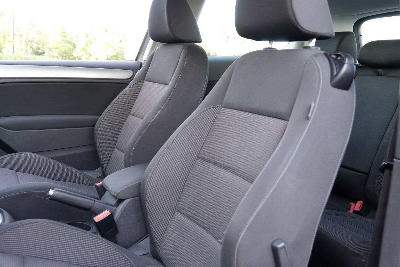 Used 2011 Volkswagen Golf TDI FWD image 59