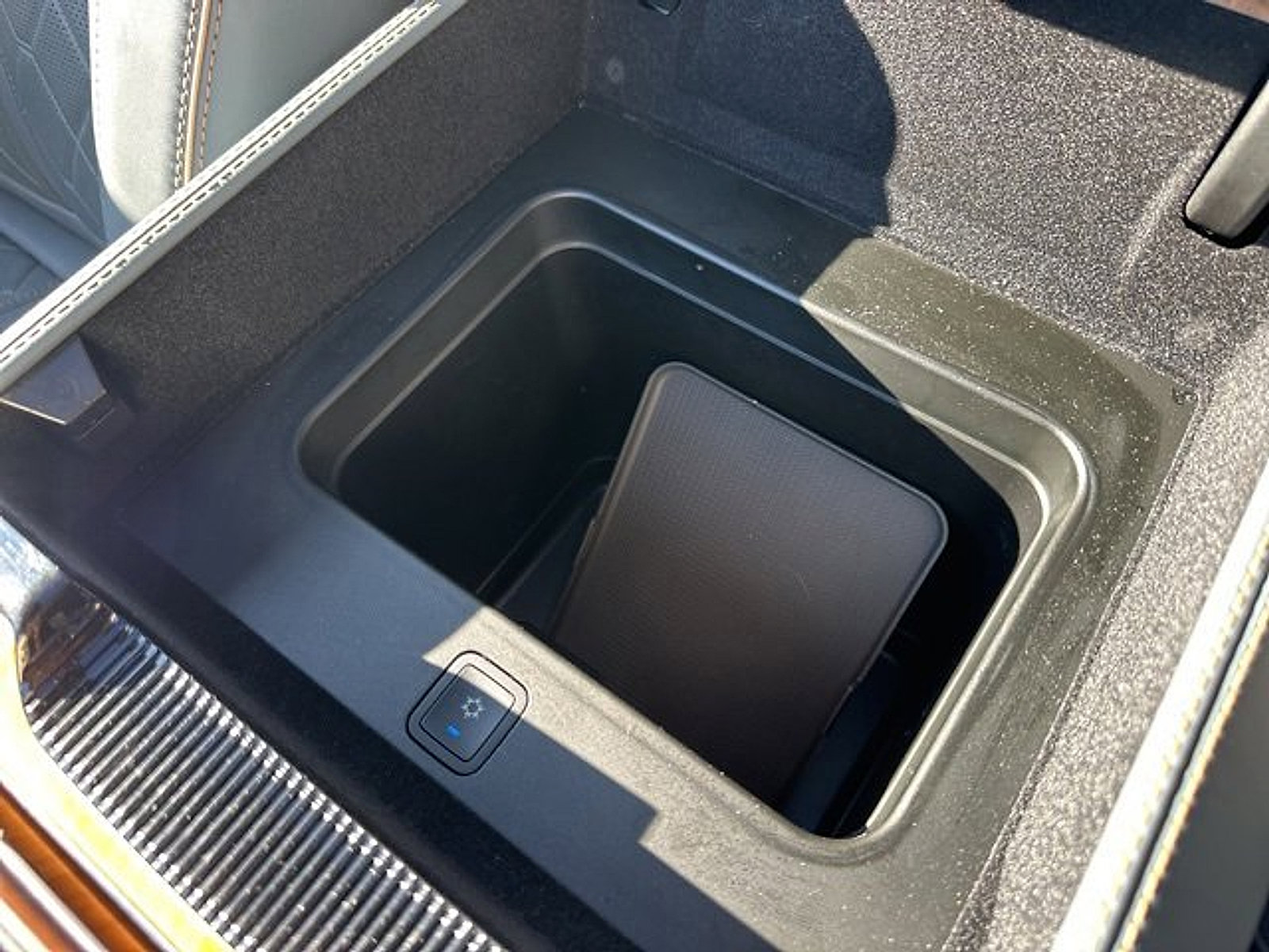 Certified 2024 Jeep Grand Wagoneer Series III w/ Rear Seat Video Group 1 image 35