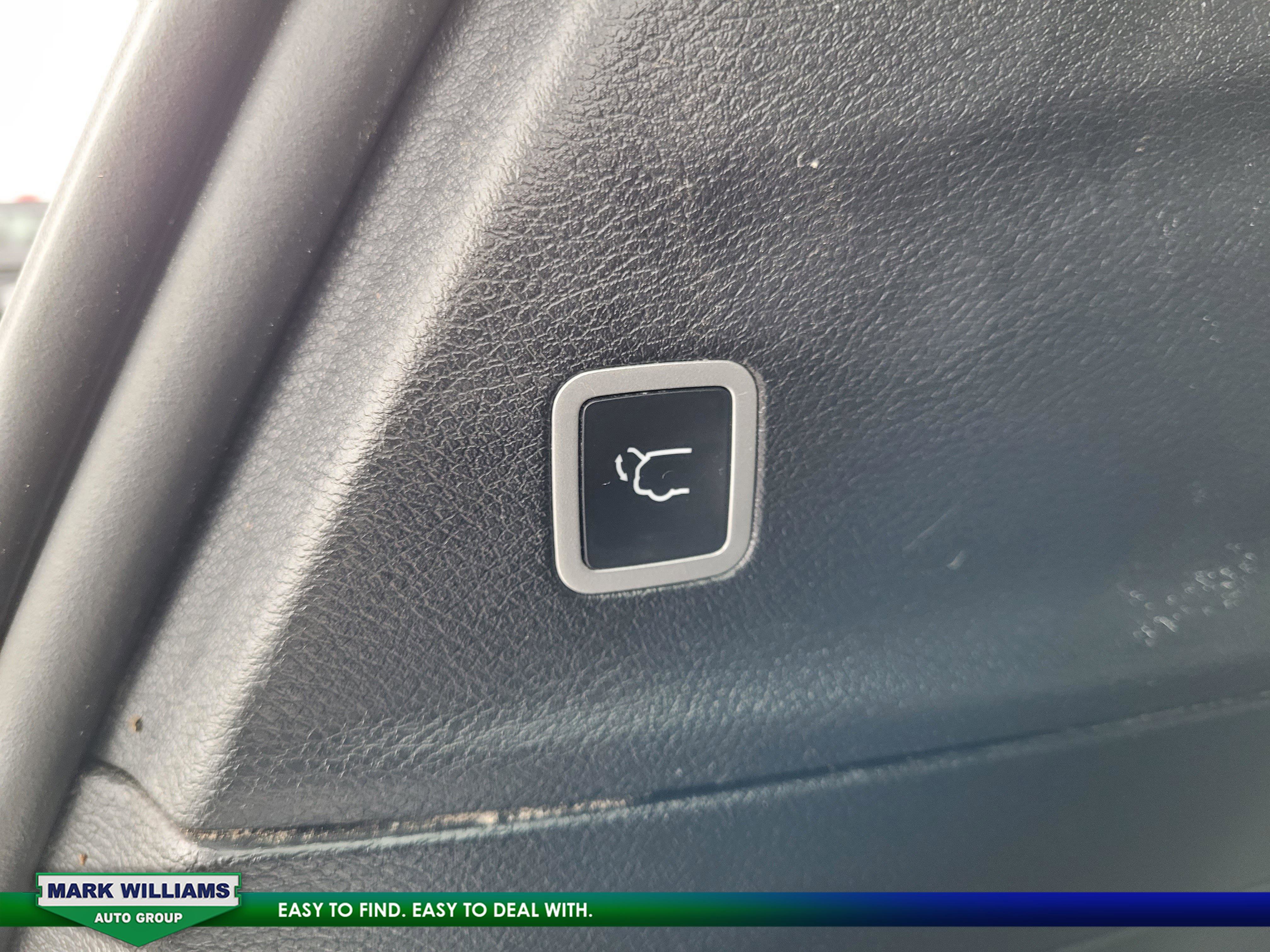 Used 2023 Chrysler Pacifica Touring-L w/ S Appearance Package image 31