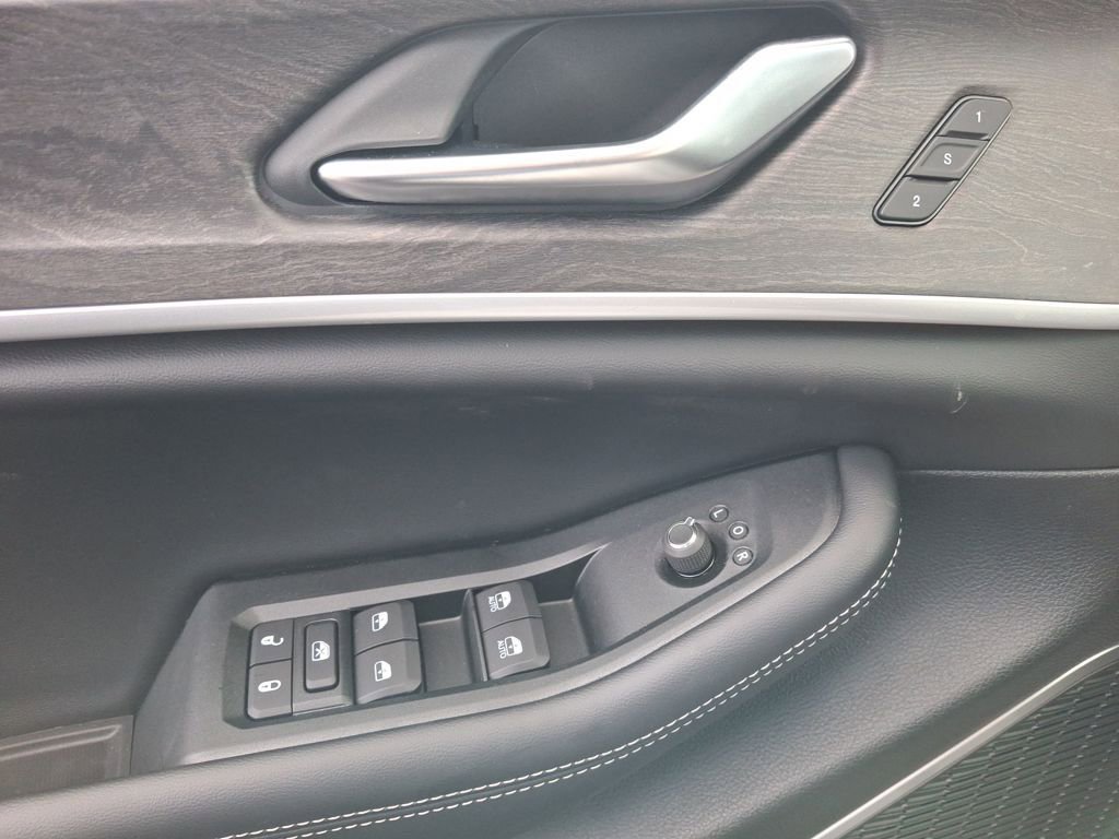 New 2025 Jeep Grand Cherokee Limited w/ Black Appearance Package image 27