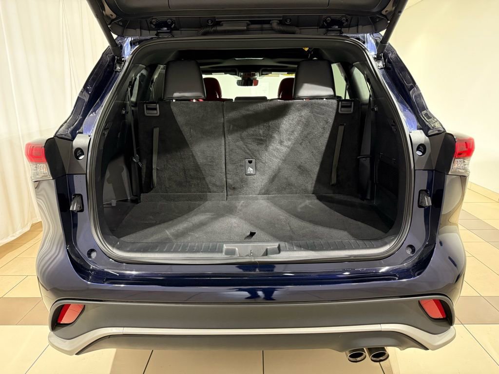Certified 2025 Toyota Highlander XSE image 14