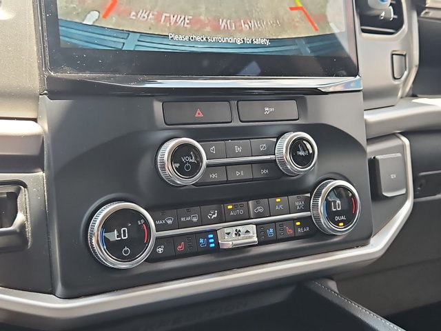 Used 2023 Ford Expedition XLT RWD image 14