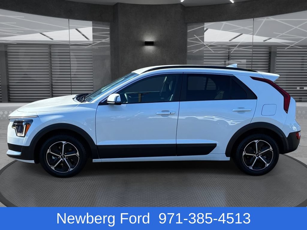 Used 2024 Kia Niro EX FWD image 8
