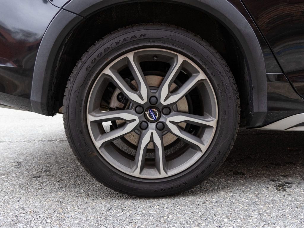 Used 2017 Volvo V60 T5 Cross Country w/ Convenience Package image 9