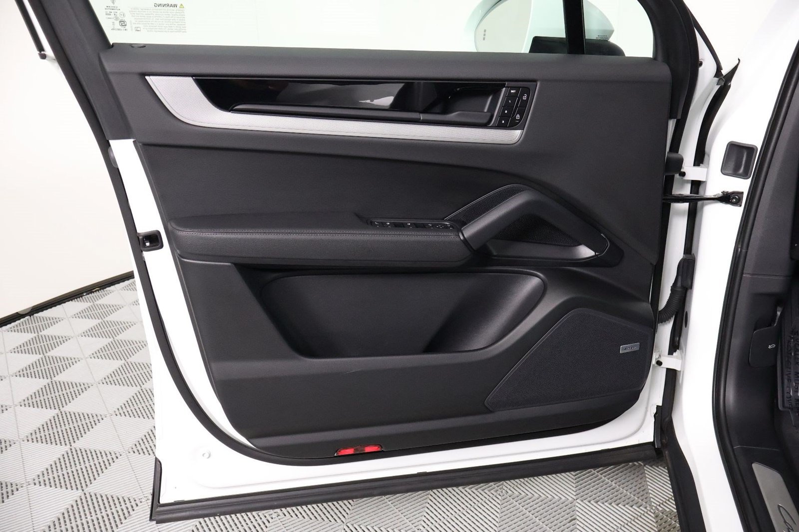 Certified 2026 Porsche Cayenne AWD/4WD image 20