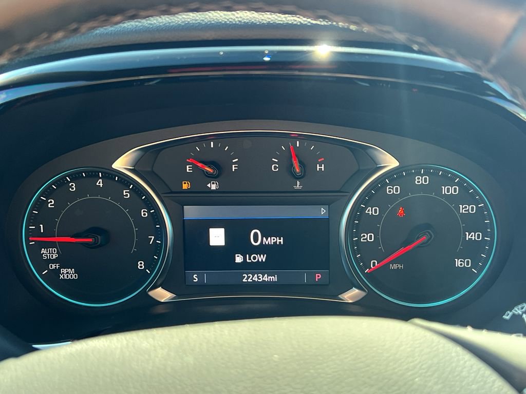 Used 2023 Chevrolet Traverse RS image 34