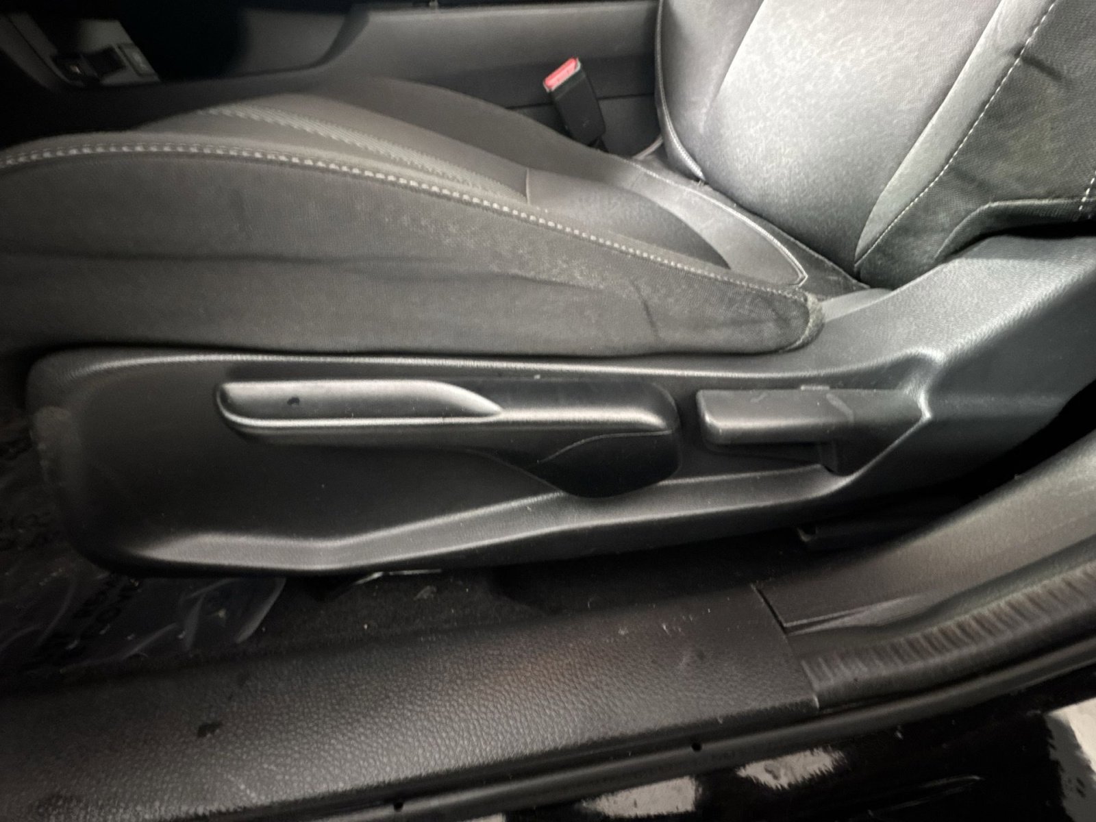 Used 2019 Honda Civic EX image 14