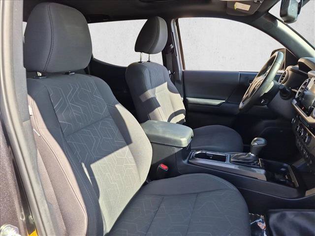 Used 2017 Toyota Tacoma TRD Sport RWD image 21