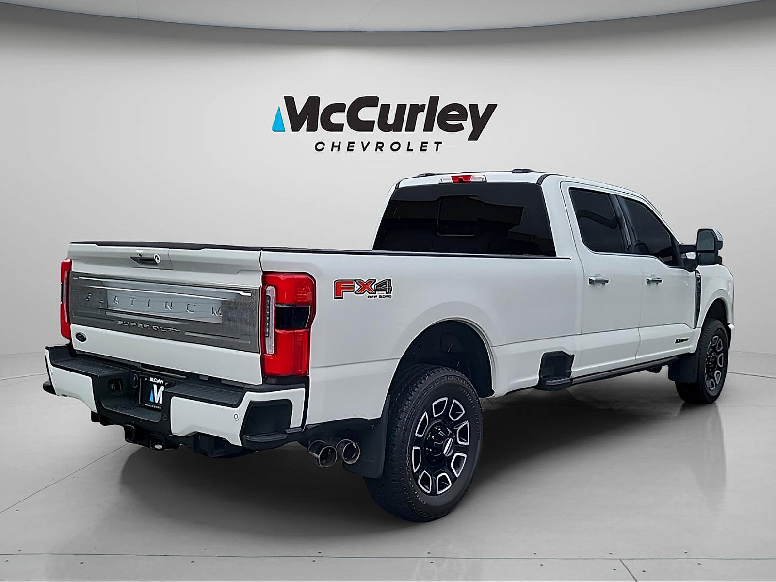 Used 2024 Ford F350 Platinum AWD/4WD image 13