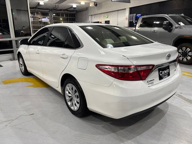 Used 2015 Toyota Camry LE FWD image 4