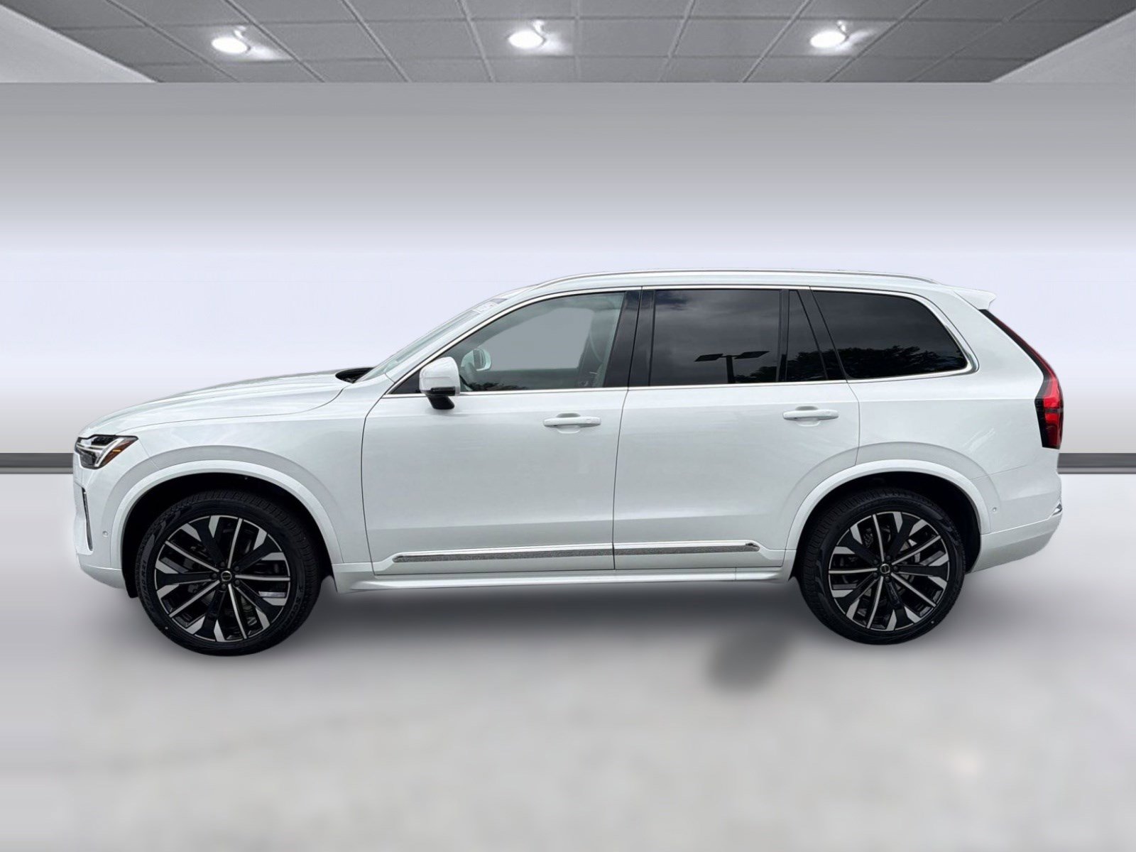 New 2026 Volvo XC90 B6 Plus w/ Protection Package AWD/4WD image 2