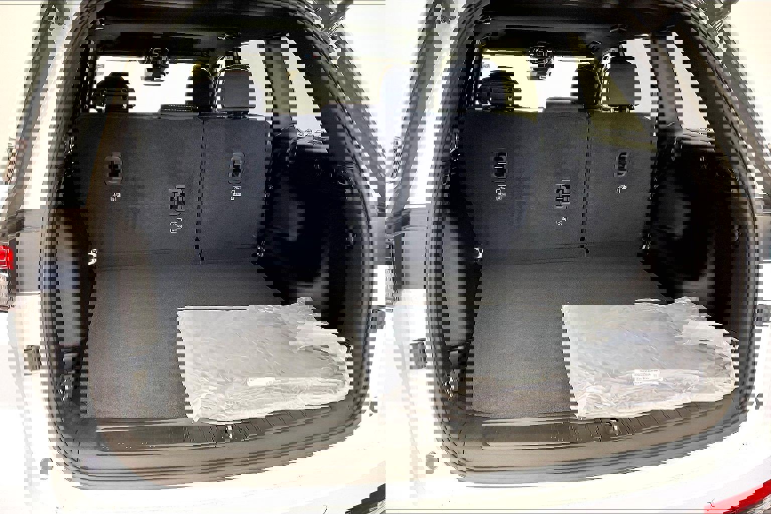 New 2025 Jeep Grand Cherokee Laredo X w/ Luxury Tech Group I image 11