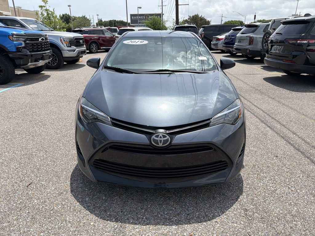 Used 2019 Toyota Corolla L FWD image 2