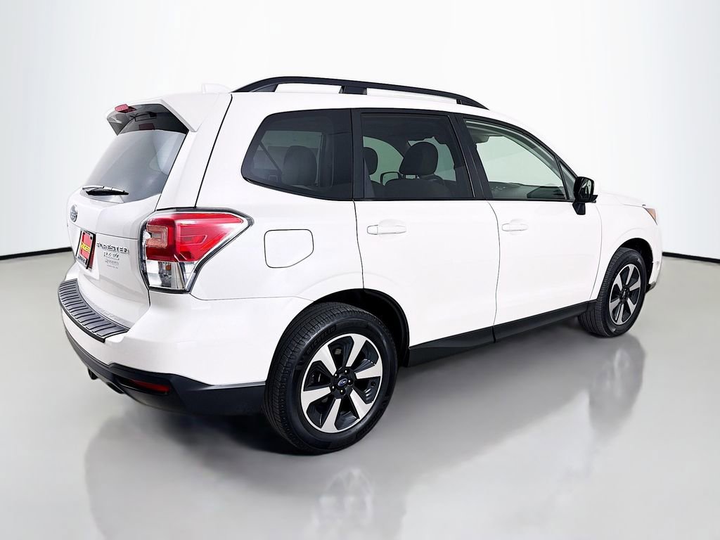 Used 2017 Subaru Forester 2.5i Premium AWD/4WD image 8