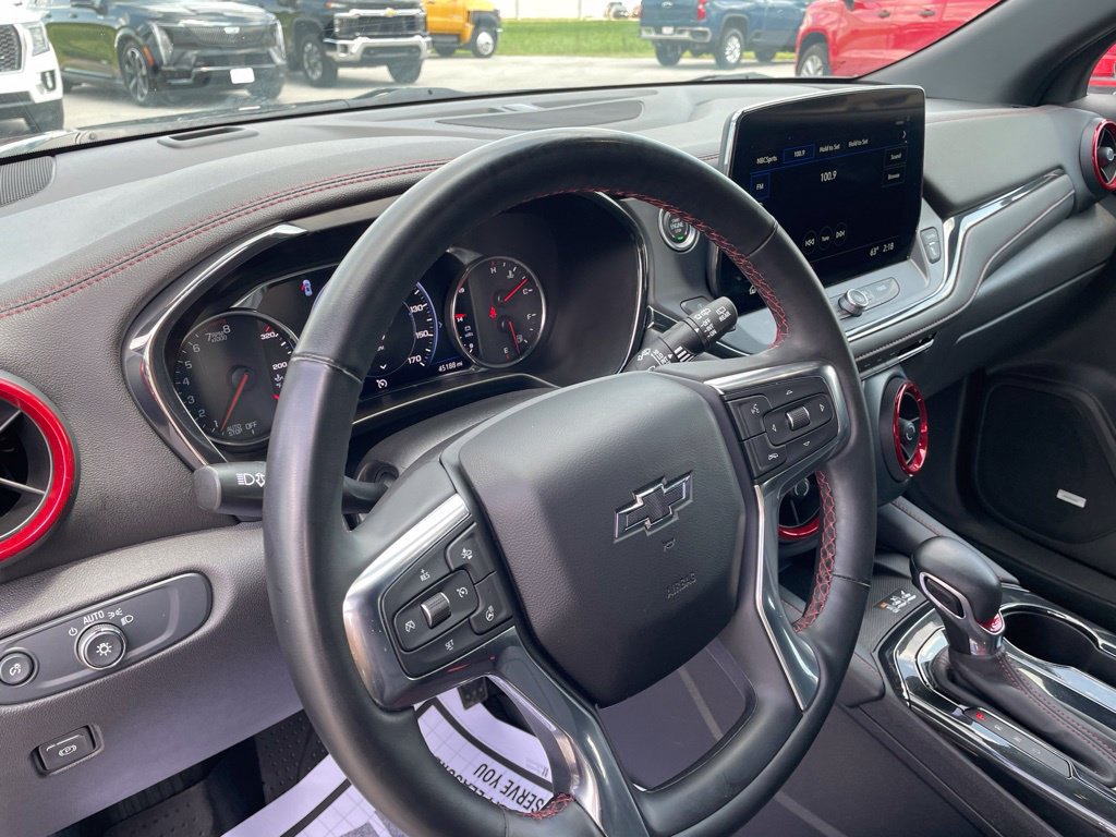 Used 2025 Chevrolet Blazer RS w/ Enhanced Convenience Package AWD/4WD image 11