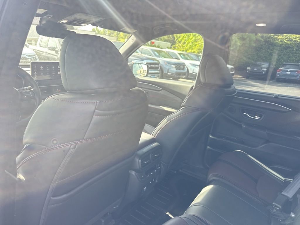 New 2026 Honda Pilot Black Edition image 12