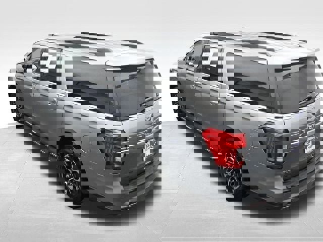 Used 2023 Ford Expedition Max XLT image 14