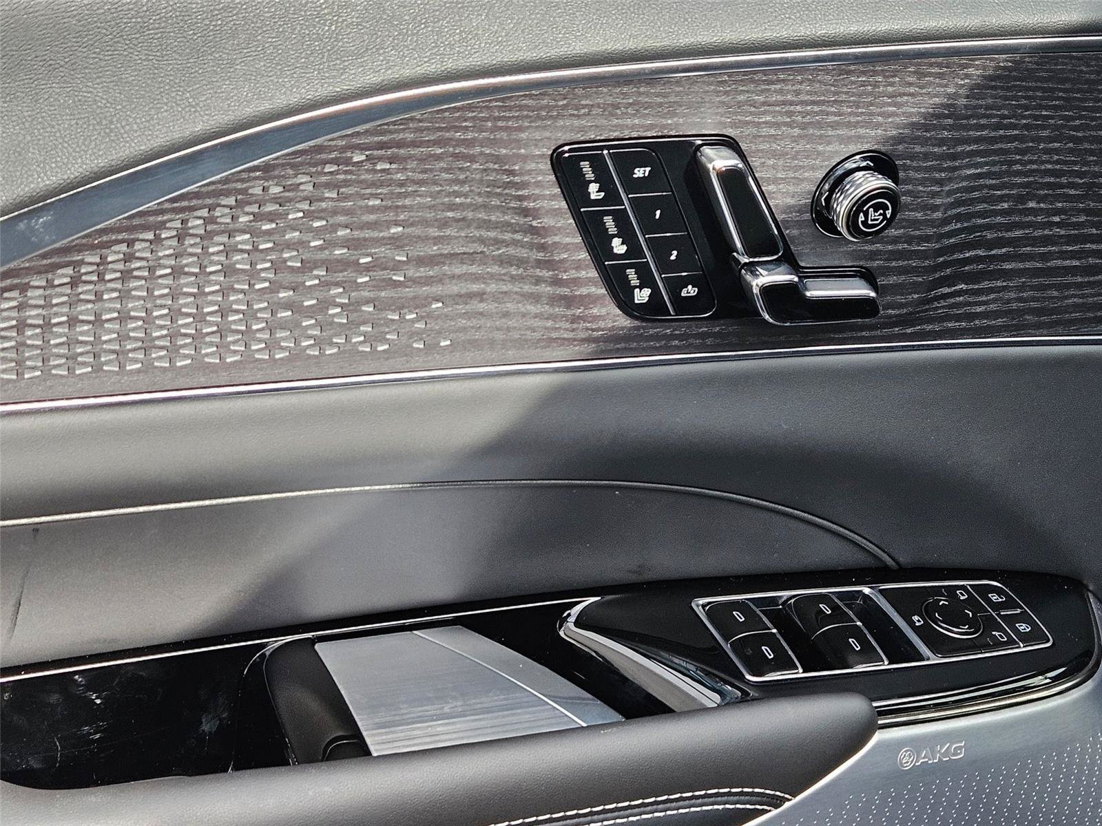New 2026 Cadillac Lyriq V w/ LPO, Floor Liner Package AWD/4WD image 24