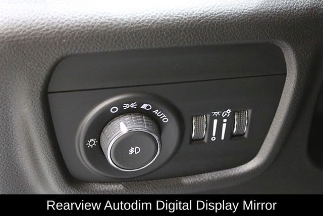 Used 2021 Jeep Grand Cherokee L Limited w/ Luxury Tech Group II image 22