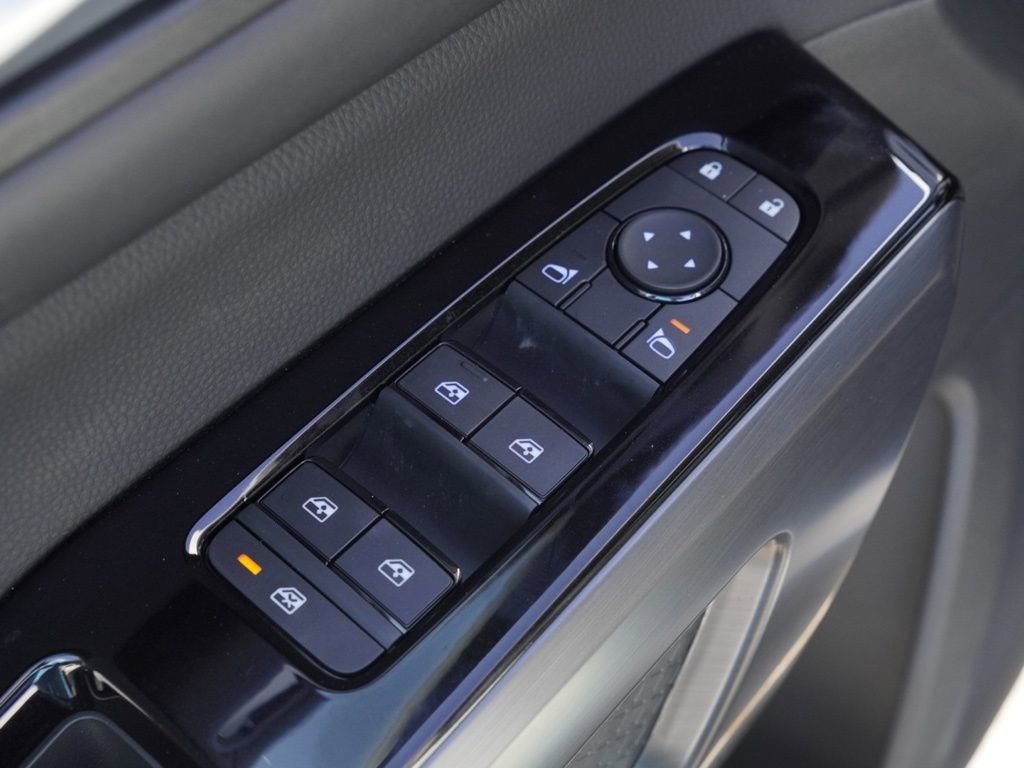 New 2026 Nissan Pathfinder SL image 9