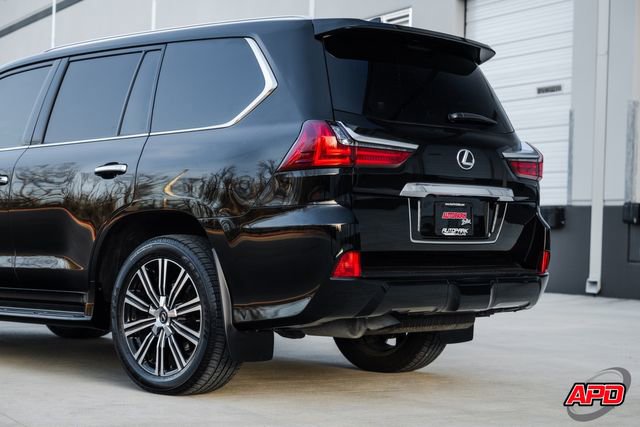 Used 2021 Lexus LX 570 4WD w/ Luxury Package image 39