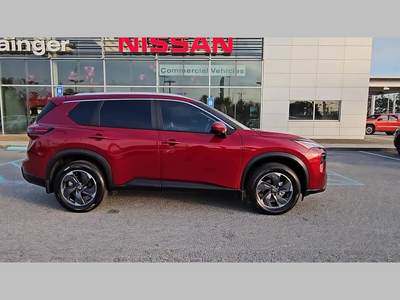 Used 2024 Nissan Rogue SV w/ SV Premium Package image 34