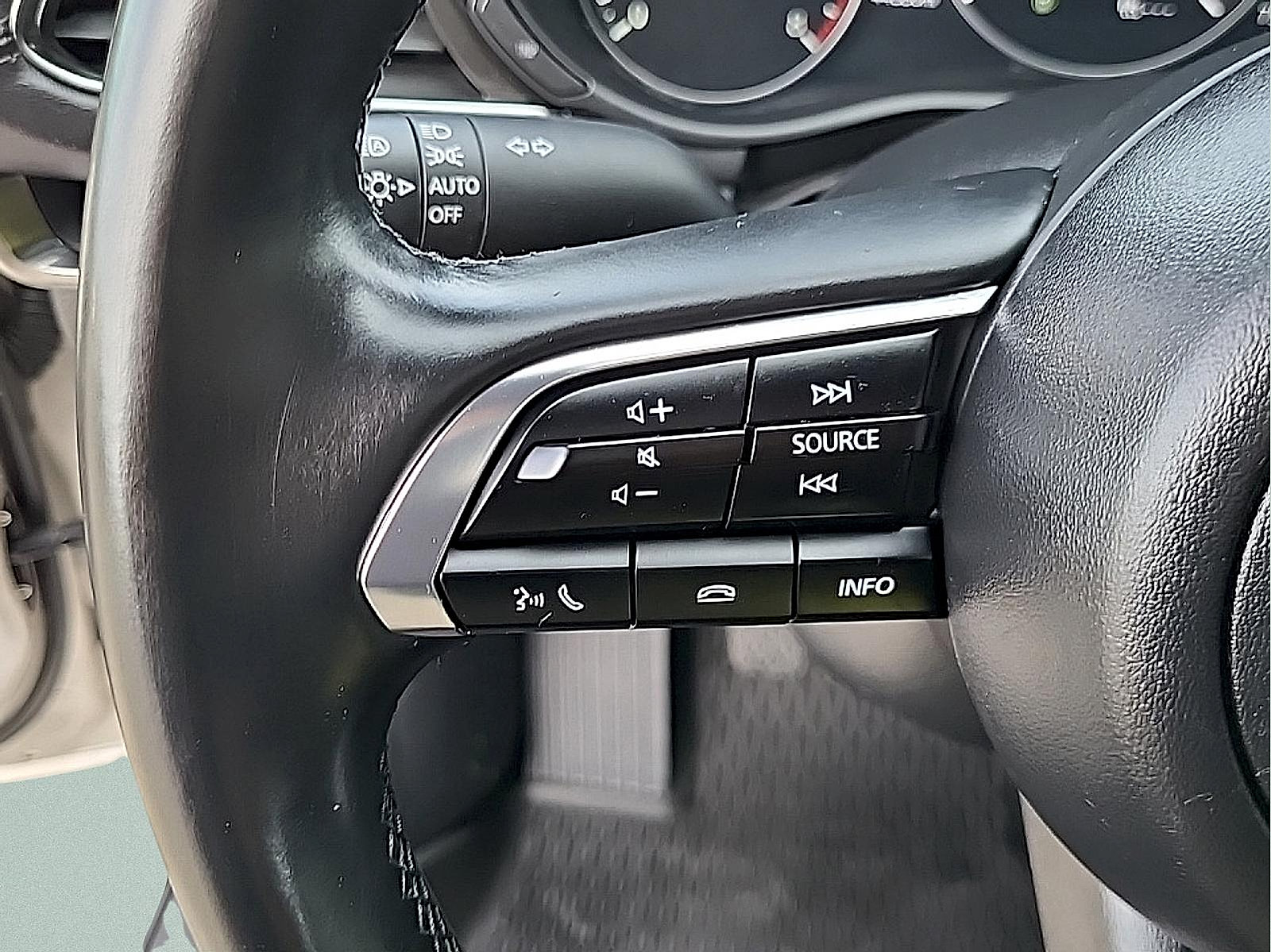 Certified 2024 MAZDA MAZDA3 s FWD image 18