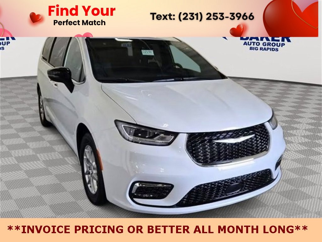 New 2025 Chrysler Pacifica Select image 1