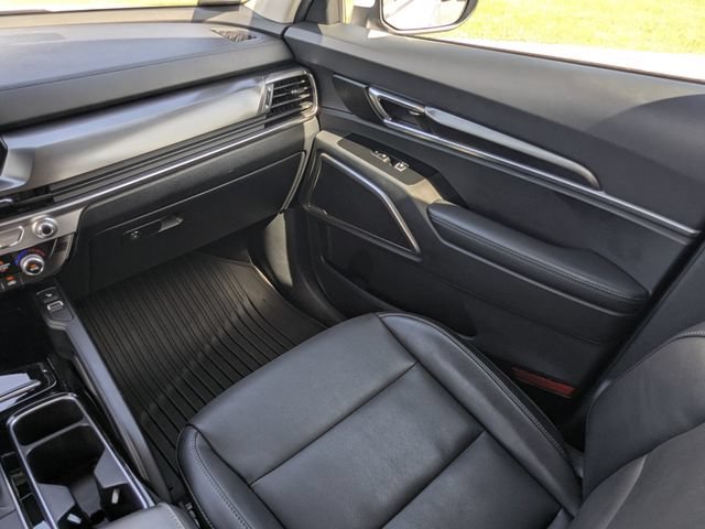 Certified 2024 Kia Telluride S w/ S Sunroof Package FWD image 23