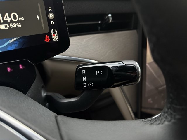 New 2025 Volvo EX90 Plus AWD/4WD image 16