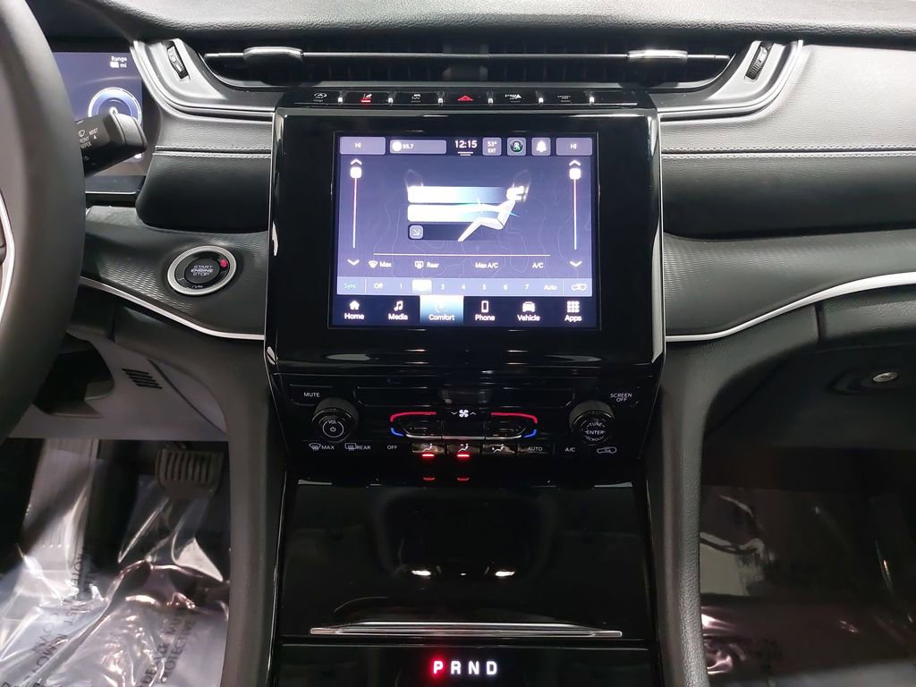 Used 2023 Jeep Grand Cherokee Laredo image 19