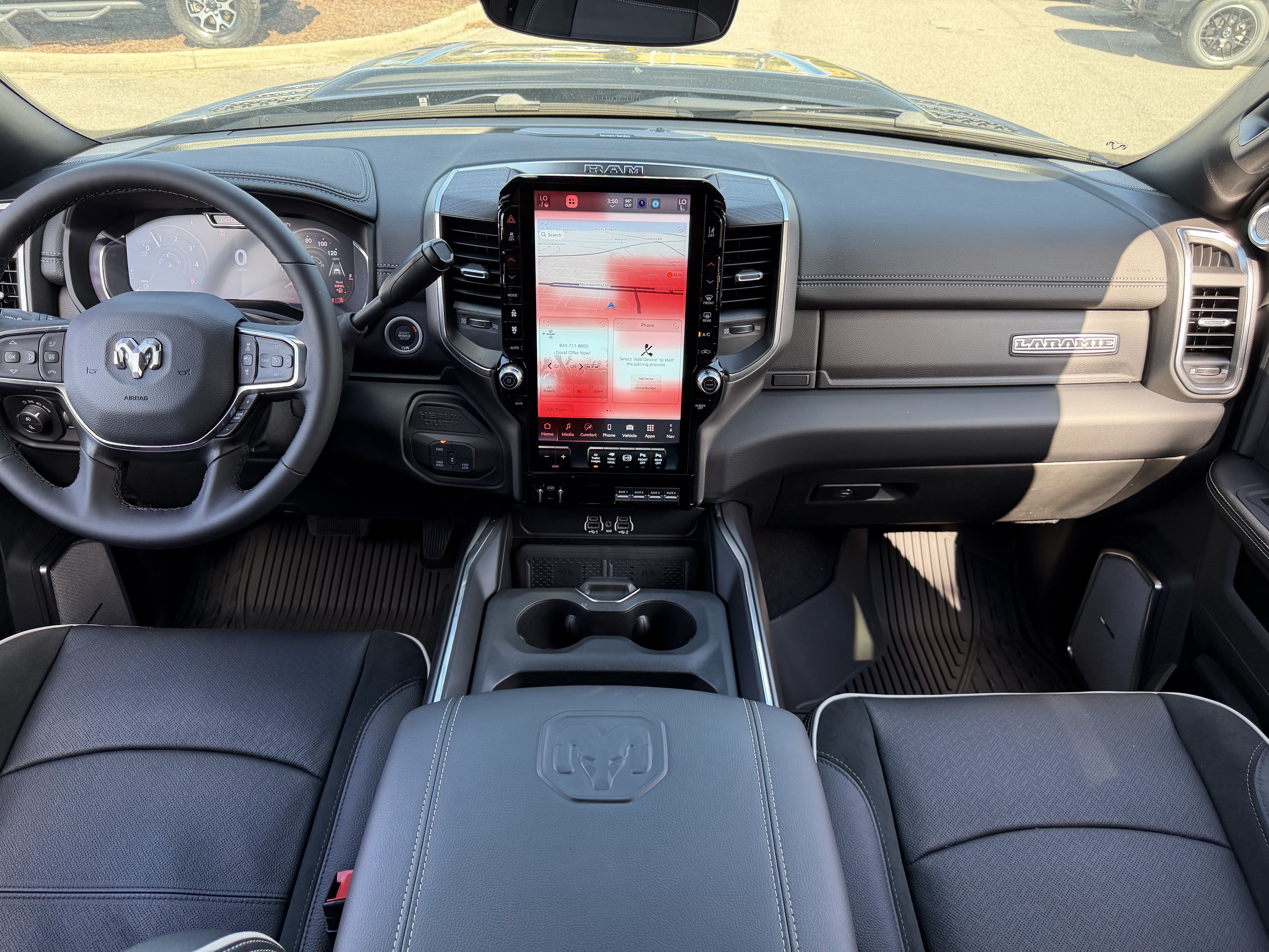 New 2026 RAM 3500 Laramie AWD/4WD image 32